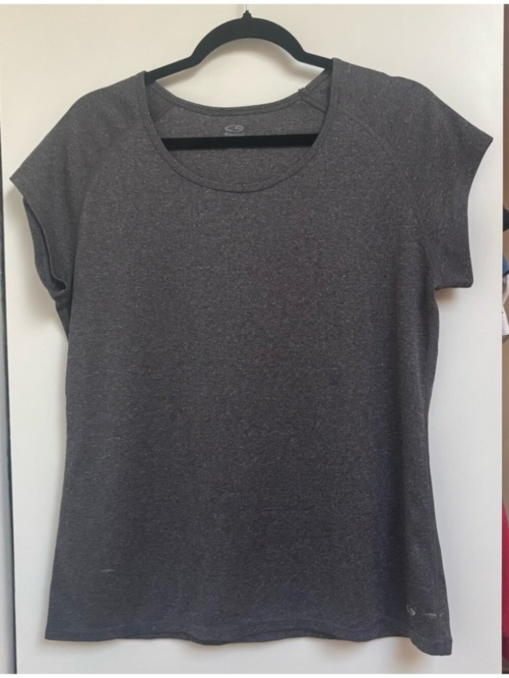 Women's Gray Athletic Top - Picture 1 of 3